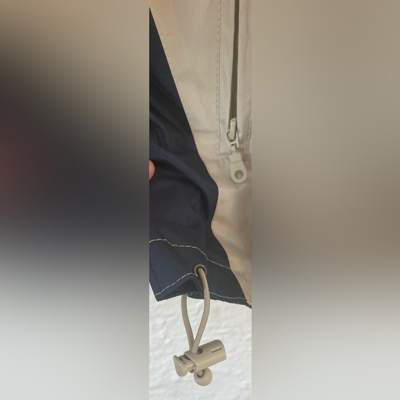 Bethany Beach Delaware men’s tan/navy full zip windbreaker with hood; XL - Picture 4 of 11